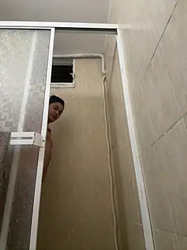 Sweetroseof online show from April 21, 2026, 1:53 am