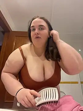 Snapshot of Lexib12xx chatting on May 13, 2026, 9:05 am Lexib12xx online show from May 13, 2026, 9:05 am