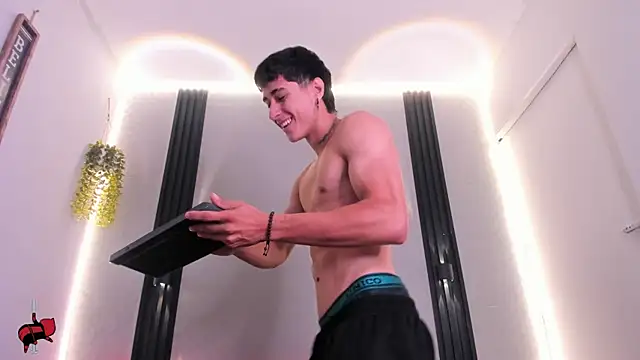 Snapshot of Dark_Valentino_ chatting on July 13, 2026, 12:59 pm Dark Valentino online show from July 13, 2026, 12:59 pm