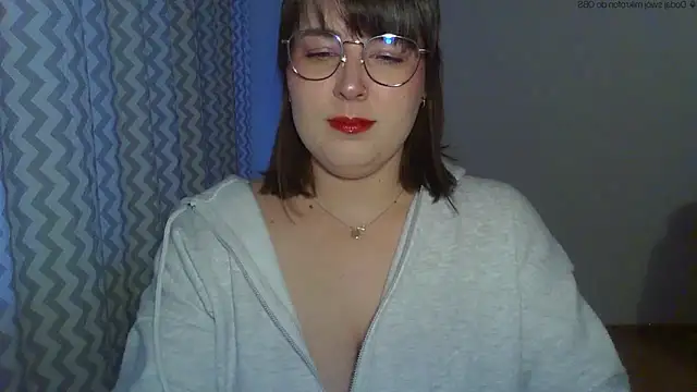 Snapshot of ClaraHard chatting on April 22, 2026, 5:31 pm ClaraHard online show from April 22, 2026, 5:31 pm