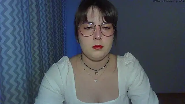 Snapshot of ClaraHard chatting on May 13, 2026, 6:04 pm ClaraHard online show from May 13, 2026, 6:04 pm