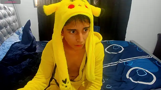 gomitaboy1 online show from March 26, 2026, 7:01 pm