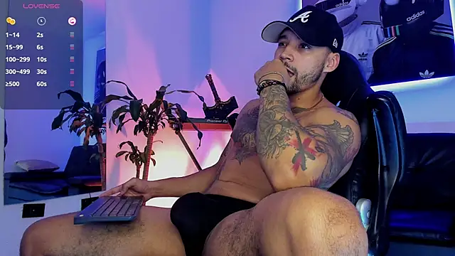 Snapshot of NikoHank_ chatting on July 7, 2026, 6:47 am NikoHank online show from July 7, 2026, 6:47 am