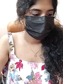 Sunitha28 online show from March 17, 2026, 6:33 pm