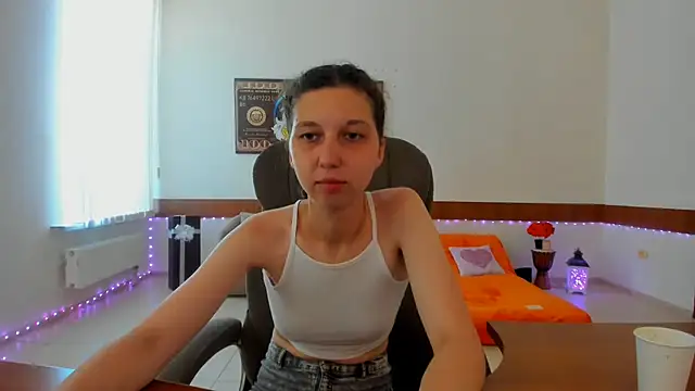 Snapshot of Ellina_Star chatting on July 2, 2026, 8:20 am Ellina Star online show from July 2, 2026, 8:20 am