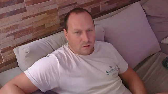lustonfan online show from May 5, 2026, 1:58 pm