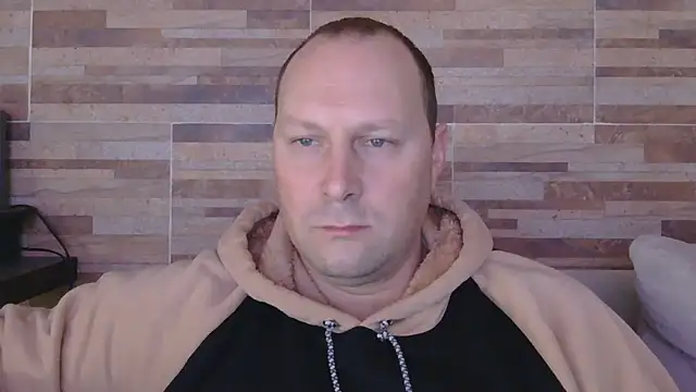 lustonfan online show from August 4, 2026, 12:42 pm
