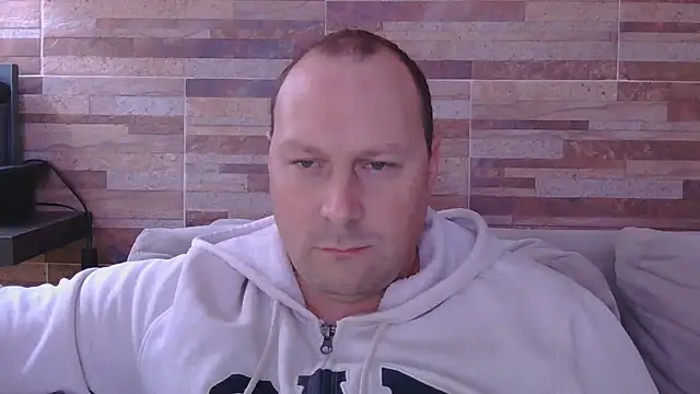 lustonfan online show from July 6, 2026, 12:34 pm