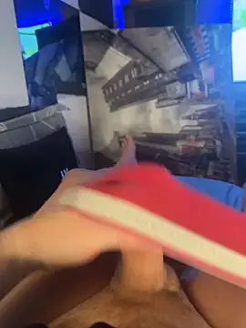 MatthewEmme2121 online show from April 21, 2026, 11:11 pm