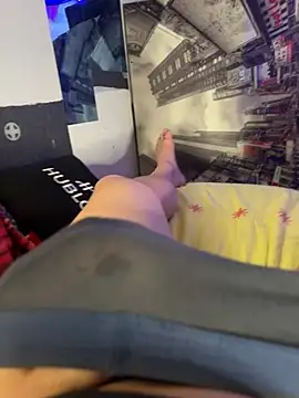 MatthewEmme2121 online show from June 12, 2026, 11:57 pm
