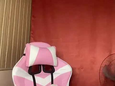 Sunkissed seductress online show from April 9, 2026, 2:34 pm