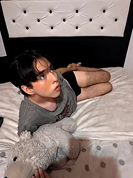 Lucca  555 online show from March 29, 2026, 1:07 am