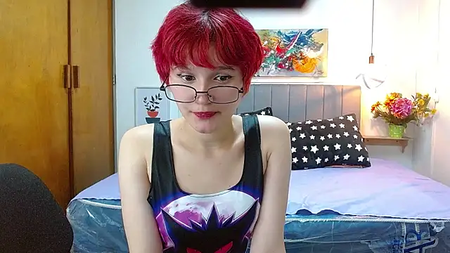 Snapshot of sirennmoonnn_ chatting on March 4, 2026, 7:21 pm sirennmoonnn online show from March 4, 2026, 7:21 pm