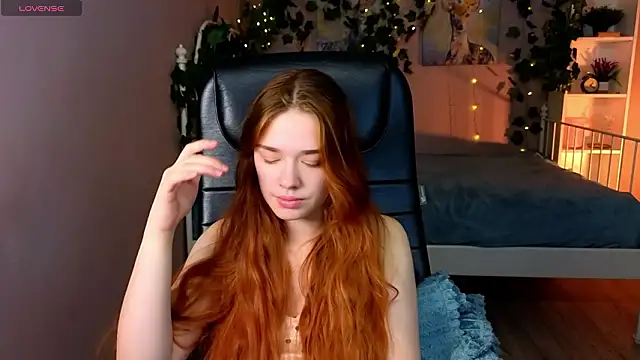 TiffanyVex online show from March 25, 2026, 3:22 pm