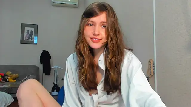 Snapshot of MaryannSofts chatting on May 22, 2026, 11:08 am MaryannSofts online show from May 22, 2026, 11:08 am