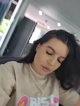 Pretty Julieta online show from April 2, 2026, 9:10 pm