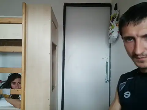 Sexy Couple 123 online show from March 23, 2026, 11:43 am