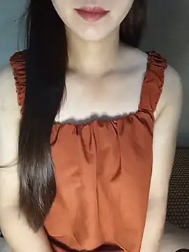Snapshot of Fiona_2026 chatting on July 18, 2026, 7:28 am Fiona 2026 online show from July 18, 2026, 7:28 am