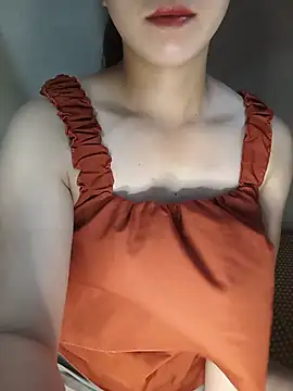 Snapshot of Fiona_2026 chatting on June 23, 2026, 5:27 am Fiona 2026 online show from June 23, 2026, 5:27 am