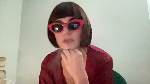 Snapshot of SlowVenomXX chatting on May 13, 2026, 2:02 pm SlowVenomXX online show from May 13, 2026, 2:02 pm