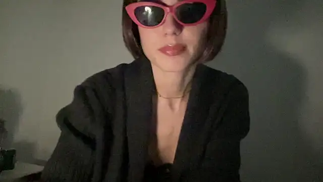 Snapshot of SlowVenomXX chatting on March 11, 2026, 1:38 pm SlowVenomXX online show from March 11, 2026, 1:38 pm