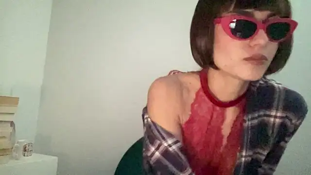 Snapshot of SlowVenomXX chatting on May 14, 2026, 12:24 pm SlowVenomXX online show from May 14, 2026, 12:24 pm