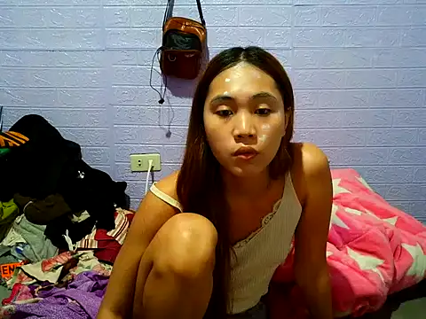 aina2003 online show from May 31, 2026, 4:18 am