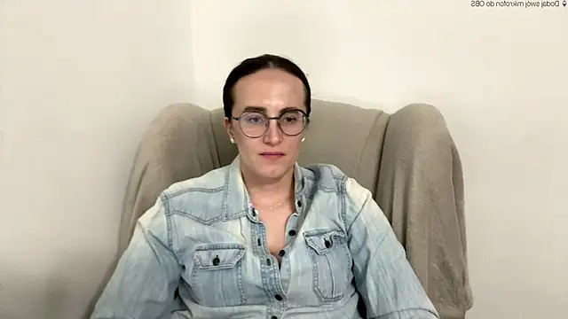 Snapshot of SofiaTease chatting on May 21, 2026, 6:05 pm SofiaTease online show from May 21, 2026, 6:05 pm