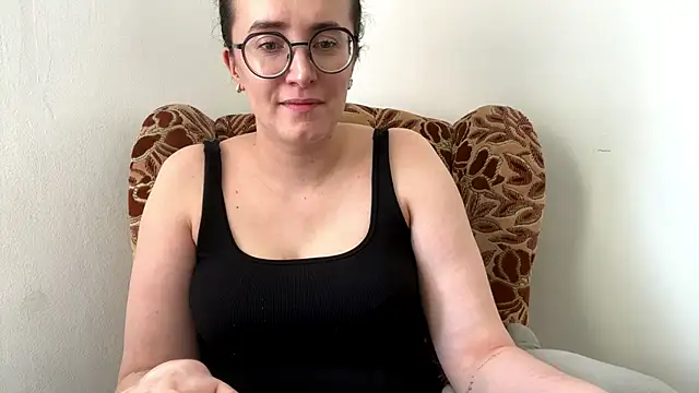 SofiaTease online show from April 13, 2026, 12:20 pm