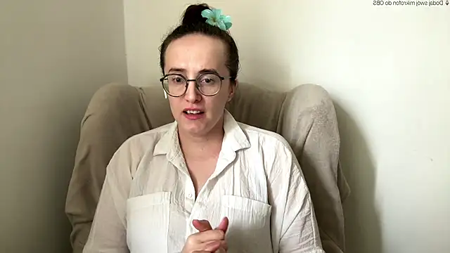 Snapshot of SofiaTease chatting on May 13, 2026, 1:07 pm SofiaTease online show from May 13, 2026, 1:07 pm
