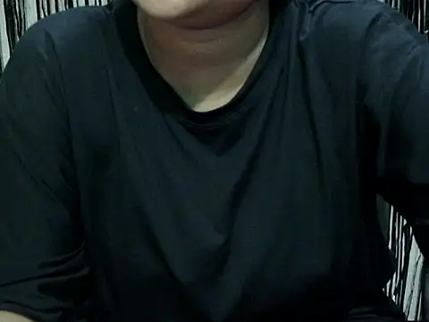 Snapshot of NayraG chatting on June 18, 2026, 5:51 pm NayraG online show from June 18, 2026, 5:51 pm