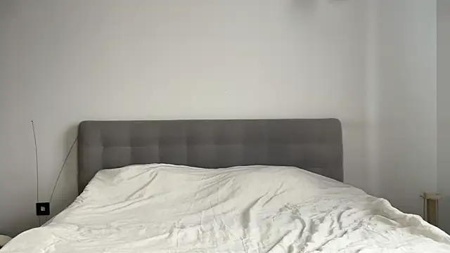 alyrasun online show from March 31, 2026, 6:37 am