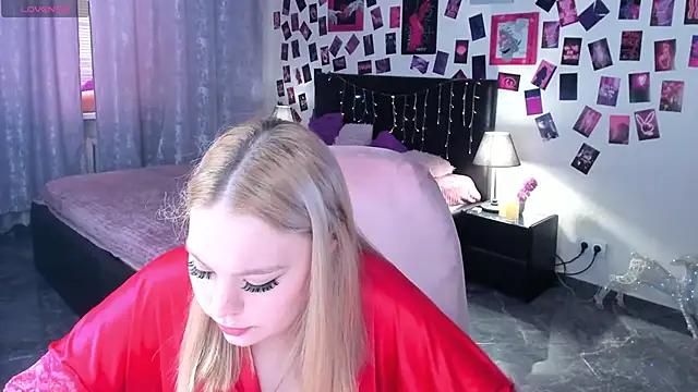 AmeliaMerris online show from April 15, 2026, 10:54 am