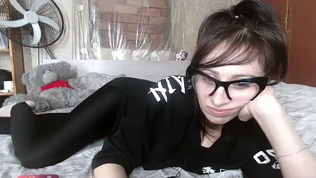 Snapshot of Barbie_Rococo chatting on May 9, 2026, 8:45 pm Barbie Rococo online show from May 9, 2026, 8:45 pm