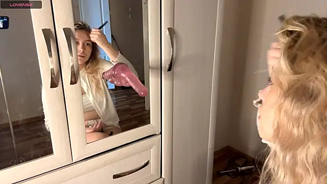 WonderedFlair online show from April 21, 2026, 7:59 am