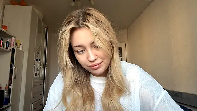 WonderedFlair online show from April 1, 2026, 6:15 am