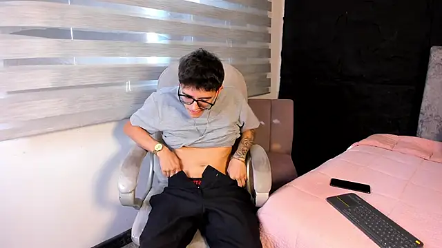 TylerCross  online show from March 22, 2026, 8:21 pm