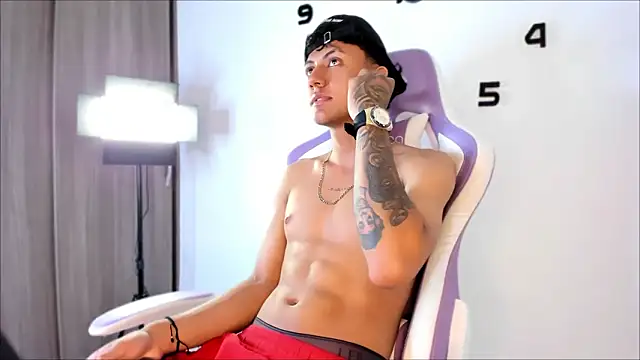 dominik jackson  online show from March 6, 2026, 2:39 am