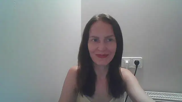 Snapshot of AnnaTight chatting on August 6, 2026, 5:41 pm AnnaTight online show from August 6, 2026, 5:41 pm