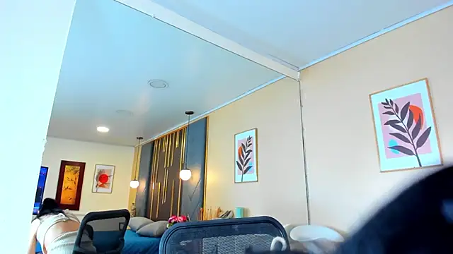 SofiiMontes online show from March 24, 2026, 12:05 pm