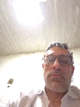 ambrosio669 online show from April 3, 2026, 1:23 am