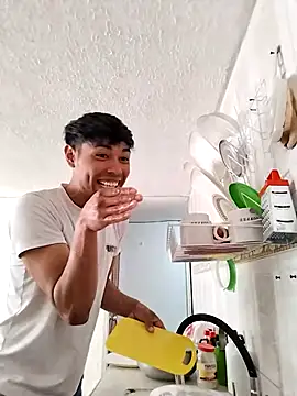 Snapshot of Diamond_Liam chatting on March 11, 2026, 9:20 pm Diamond Liam online show from March 11, 2026, 9:20 pm