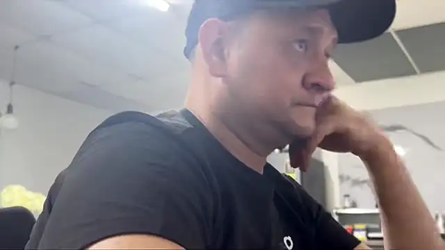 Snapshot of jamerline chatting on March 16, 2026, 2:19 am jamerline online show from March 16, 2026, 2:19 am