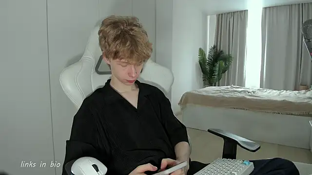 Wawesuc online show from March 21, 2026, 6:58 am