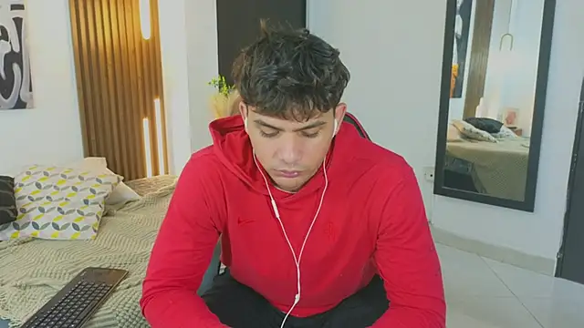 MrAdonis  online show from April 24, 2026, 12:51 pm