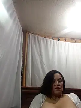 Snapshot of maroita chatting on June 2, 2026, 1:33 pm maroita online show from June 2, 2026, 1:33 pm