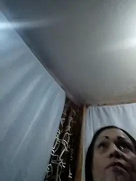 Snapshot of maroita chatting on May 13, 2026, 1:07 pm maroita online show from May 13, 2026, 1:07 pm