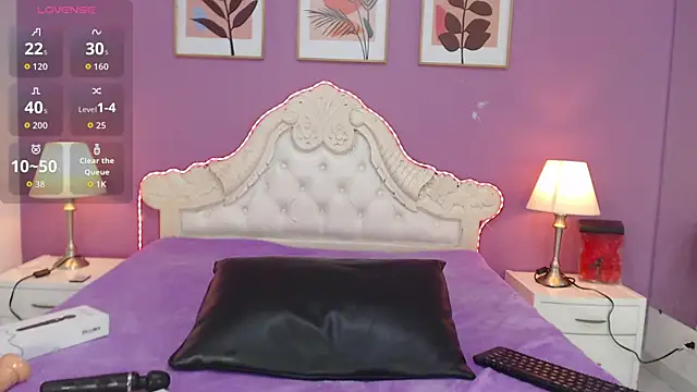 YayaQueen online show from June 3, 2026, 2:33 pm