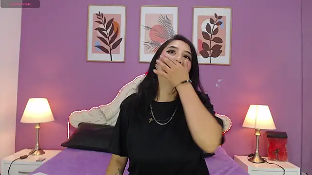 YayaQueen online show from June 3, 2026, 12:17 pm