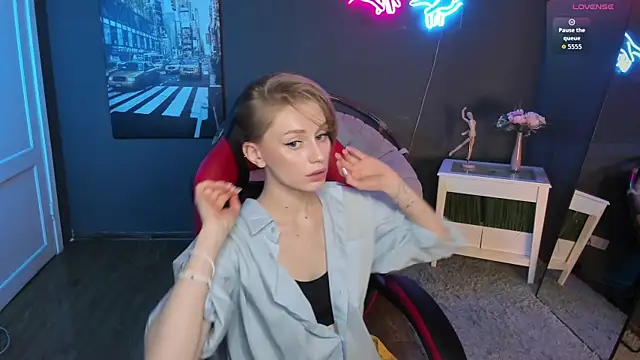 Mickey Milk online show from April 21, 2026, 2:12 pm